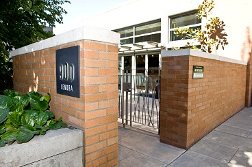 photo of Seattle Diamond's entrance