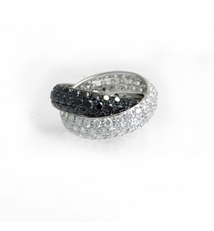 product image of black and white rolling ring